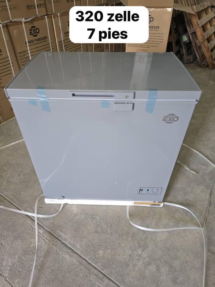 Freezer 7 pies EKO